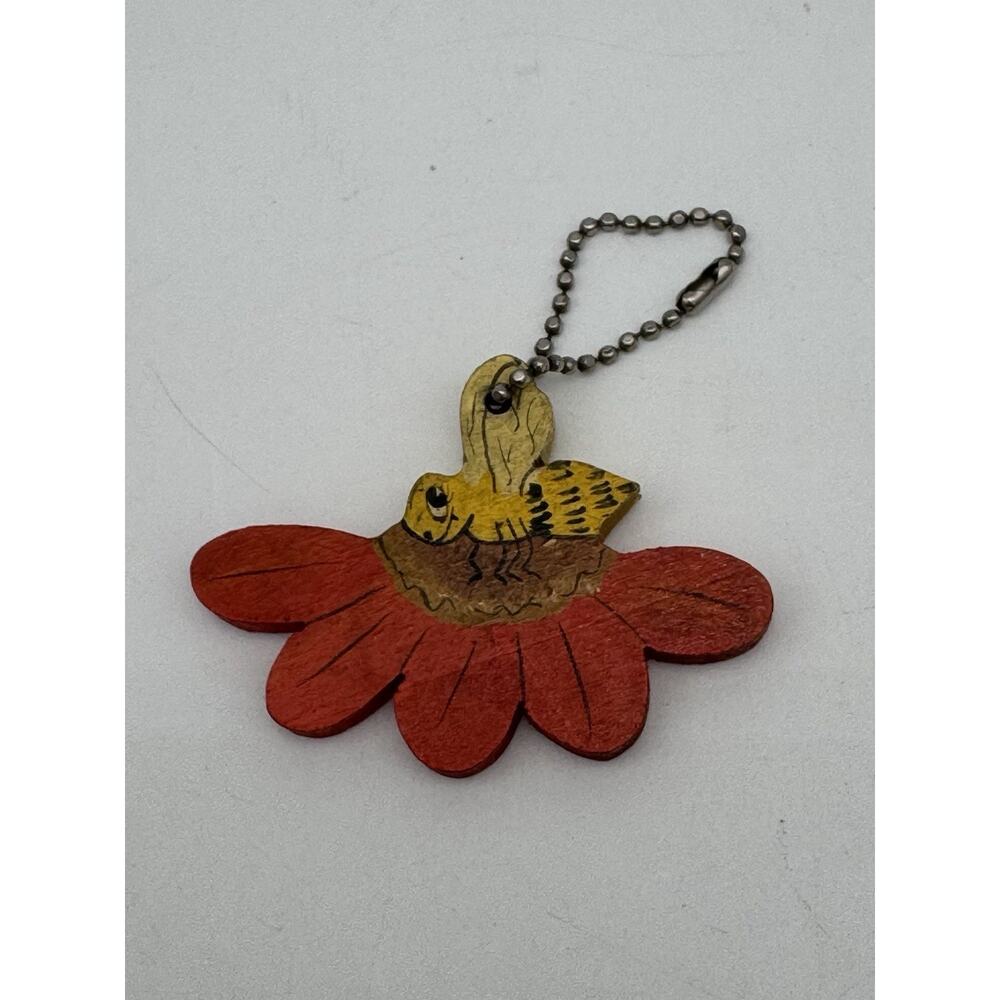Vintage Wood Bee On A Flower Keychain Signed